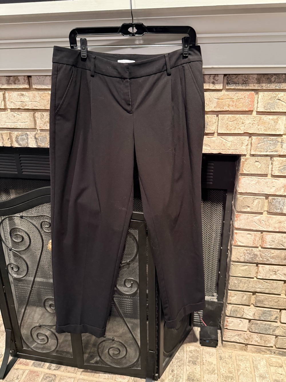 New York & Company cuff ankle stretch pants, black, size 10, EUC